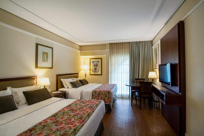 Quarto do resort Royal Plaza Palm em Campinas