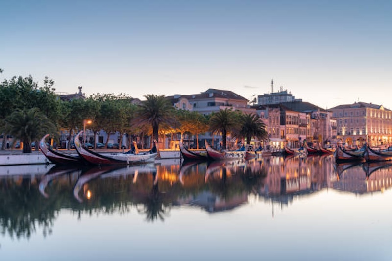 Passear pela Ria de Aveiro à noite