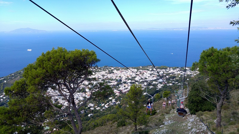 Teleférico para o Monte Solaro na Ilha de Capri