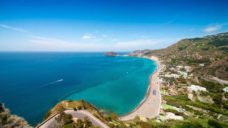 Vista da Praia de Maronti em Ischia