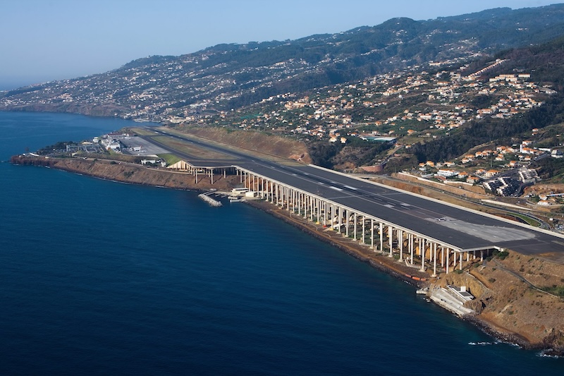 Como sair do aeroporto da Madeira e ir até ao centro?