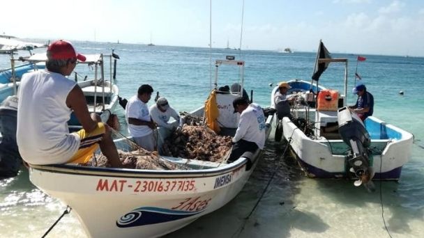 Barco de Pescadores em Isla Mujeres