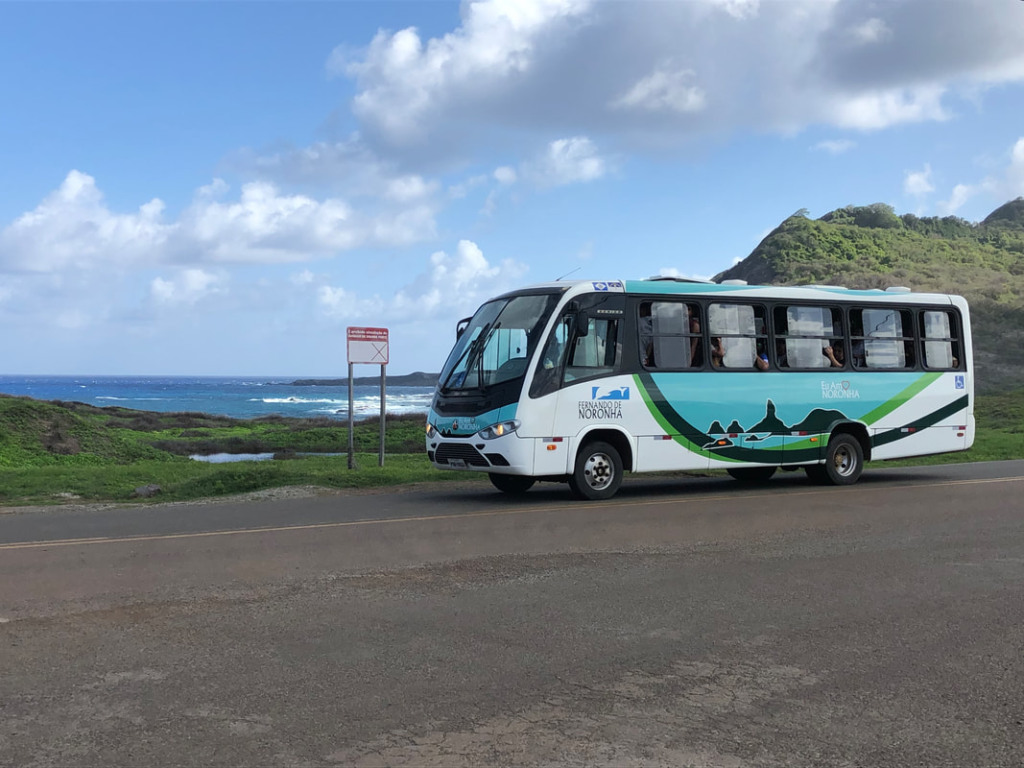 Ônibus em Fernando de Noronha