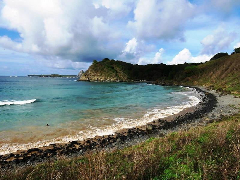 A Praia do Meio é um dos passeios mais famosos de Fernando de Noronha