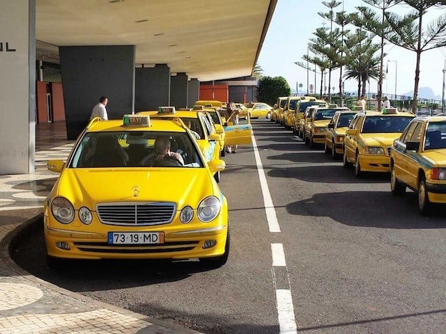 Do aeroporto da Madeira até o centro de táxi