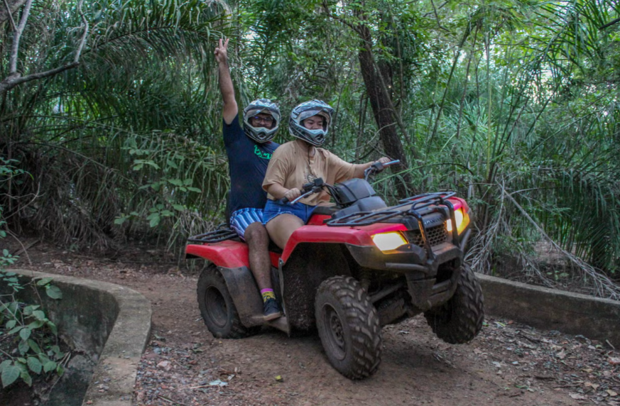 Tour de quadriciclo na Trilha Boiadeira 