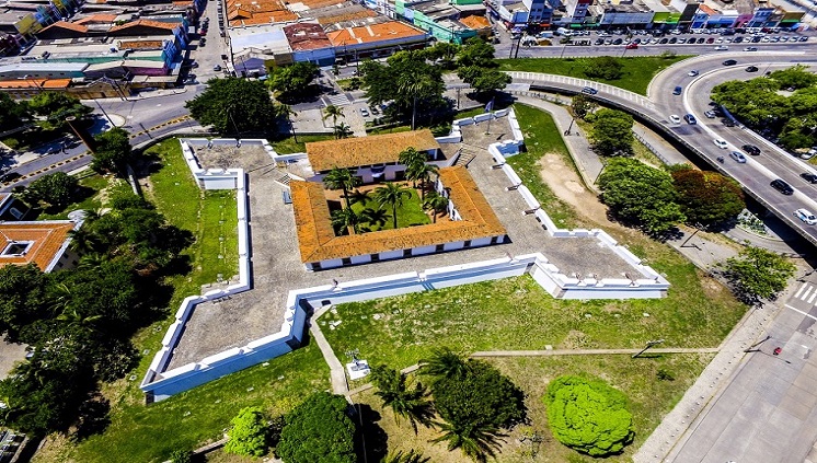 A entrada do Forte das Cinco Pontas é gratuita