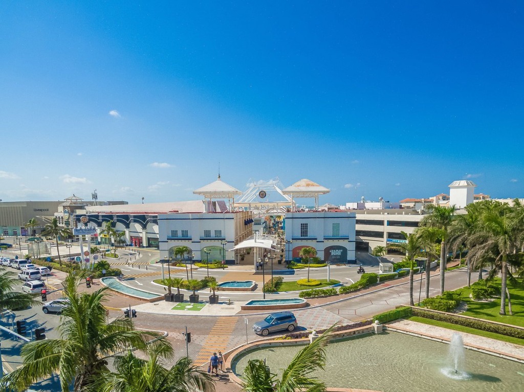 Frente da Shopping Plaza La Isla em Cancún