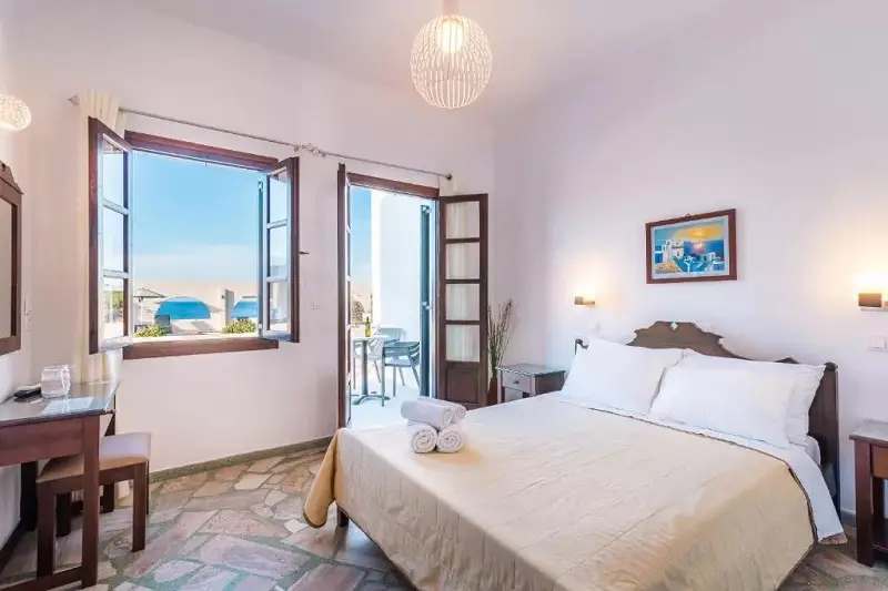 Quarto do Hotel Agia Irini em Santorini