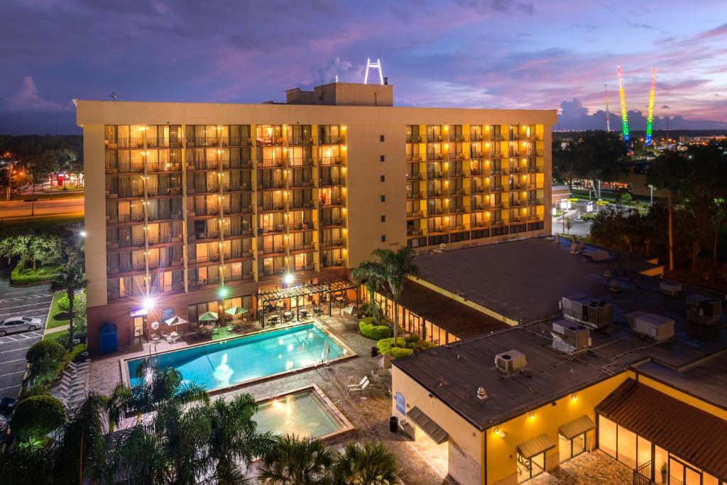 Holiday Inn & Suites Orlando