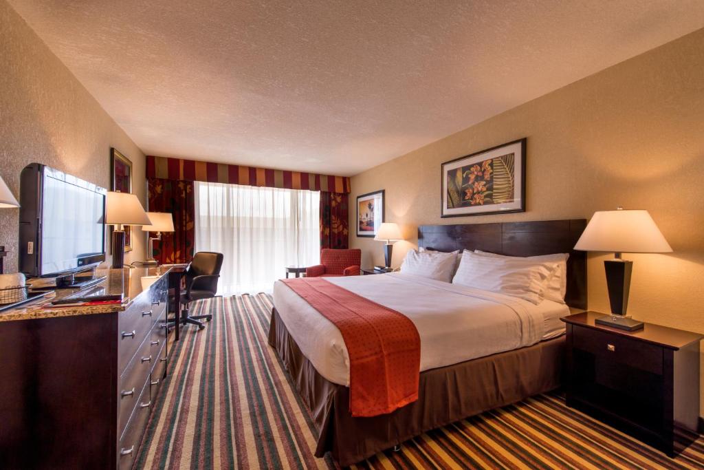Holiday Inn & Suites Orlando