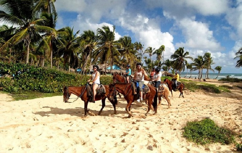Tour a cavalo em Uvero Alto Punta Cana