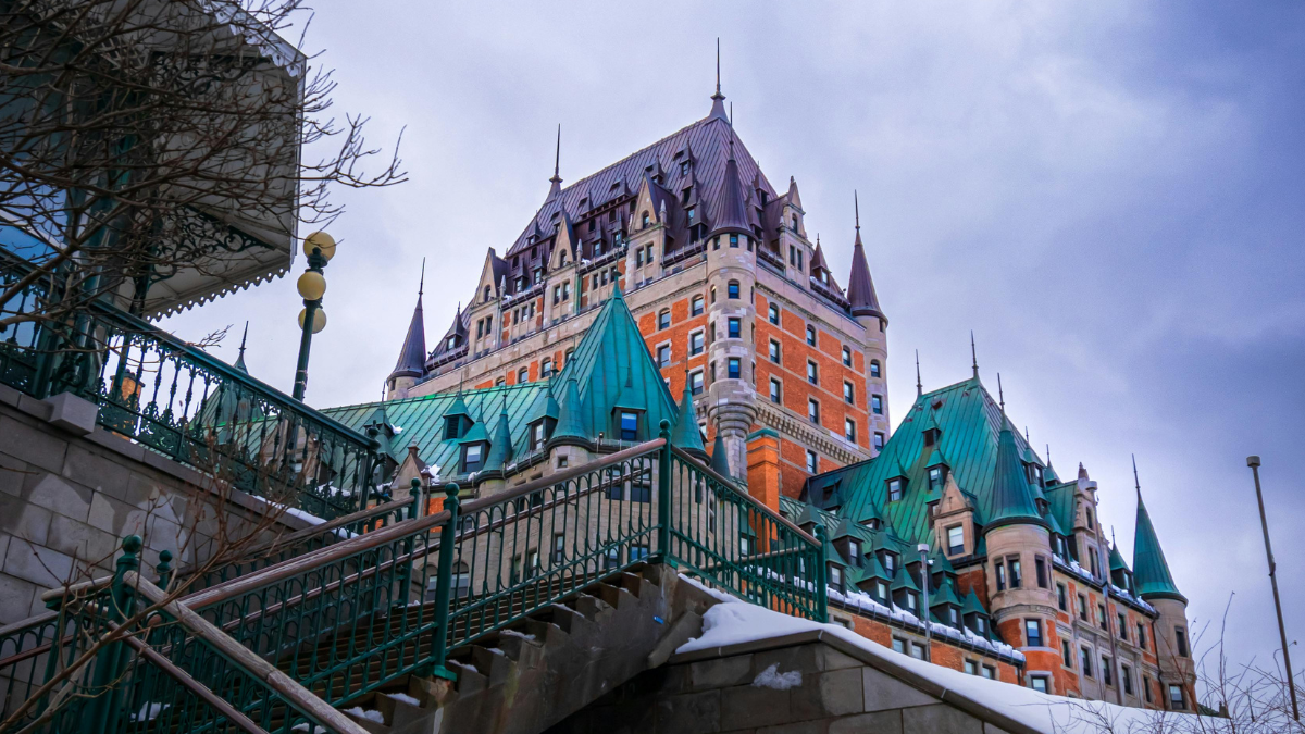 Como ir do aeroporto até o centro de Quebec