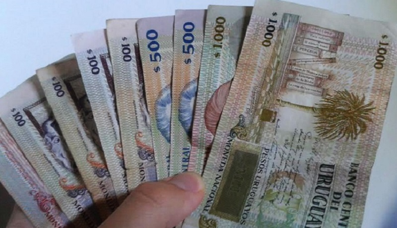 Cédulas de pesos uruguaios