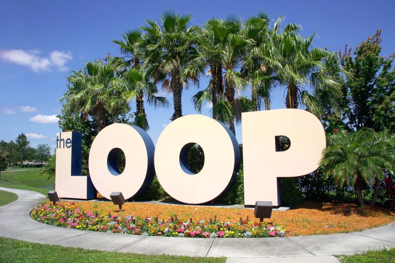 Letreiro do outlet The Loop em Kissimmee