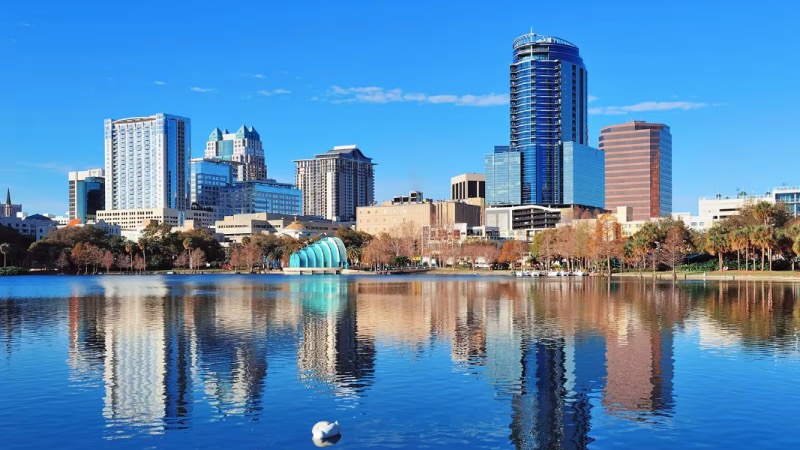 Paisagem do Lake Eola Park em Orlando no inverno