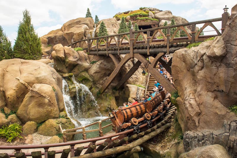 Seven Dwarfs Mine Train no Magic Kingdom da Disney Orlando