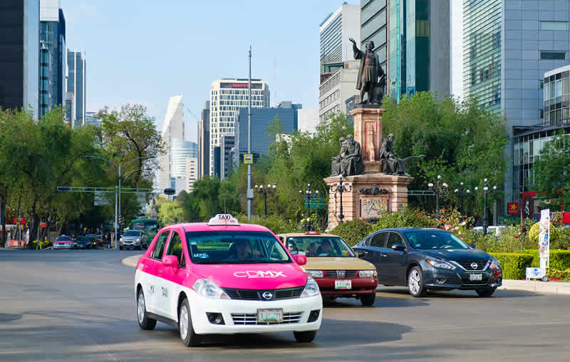 Andar pela Cidade do México com táxis