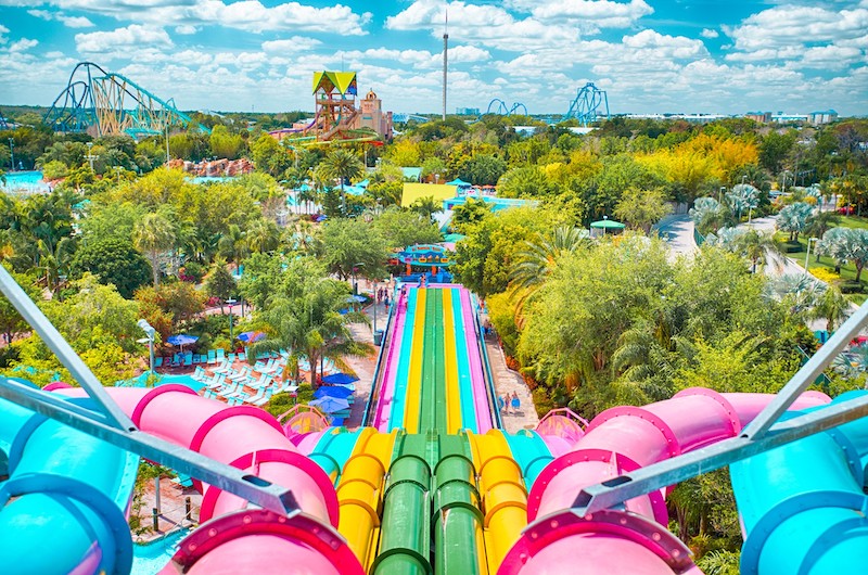 Vista das atrações do parque Aquatica em Orlando