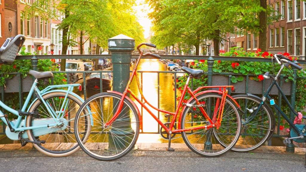 Passeio de bicicleta em Amsterdã