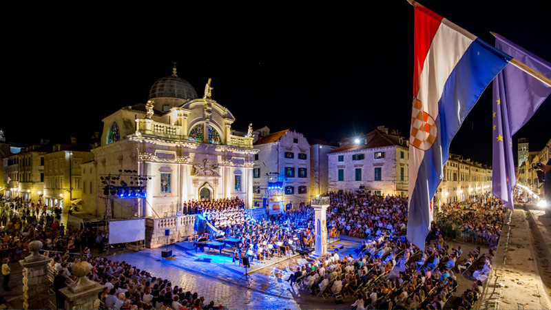 Vida noturna em Dubrovnik