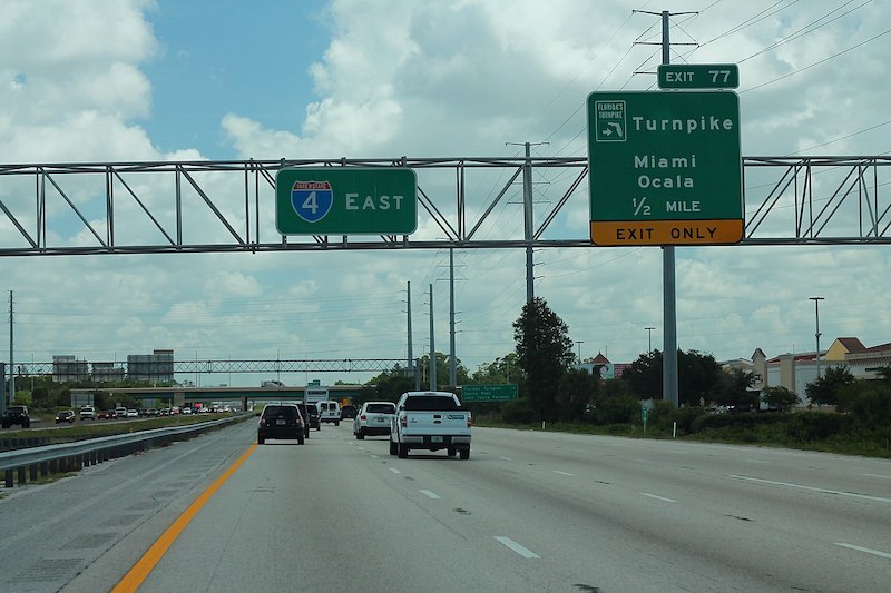 Estrada Florida's Turnpike para viagem de carro de Orlando a Miami