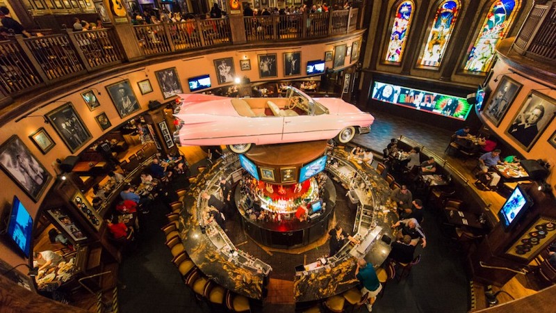 Interior do Hard Rock Cafe no Universal CityWalk em Orlando