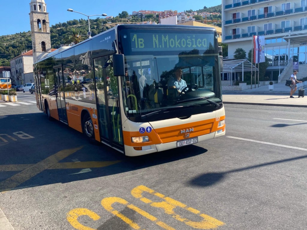 Ônibus em Dubrovnik