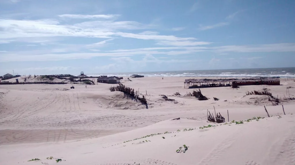 Praia de Caburé Praia de Caburé