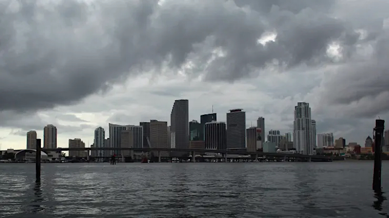 Furacão e tempestade tropical na cidade de Miami