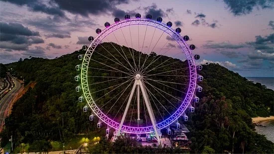 Ir à FG Big Wheel é uma das atrações indispensáveis do roteiro