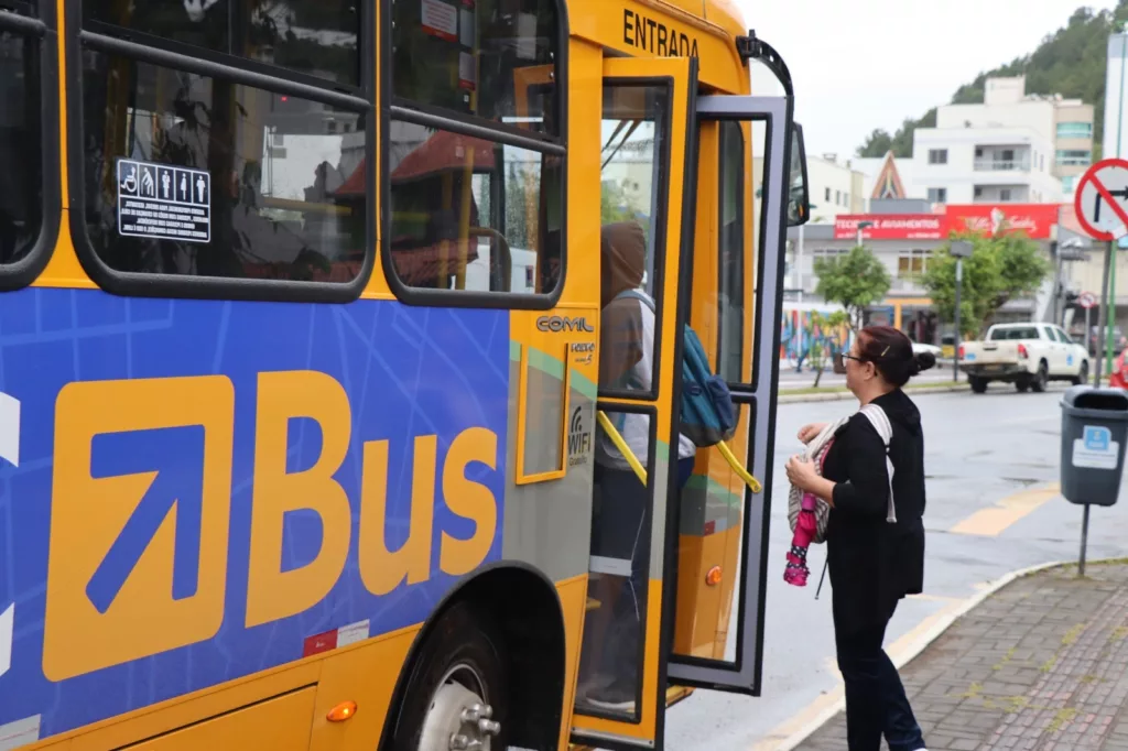 Ônibus em Balneário Camboriú Ônibus em Balneário Camboriú