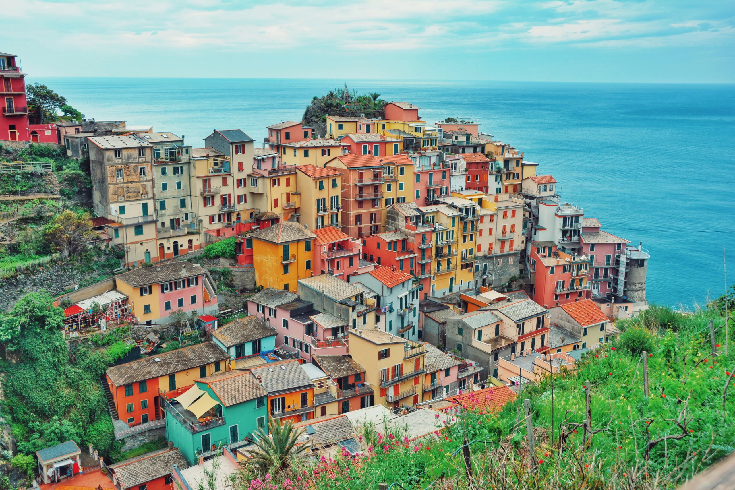 Qual é a cidade mais turística de Cinque Terre