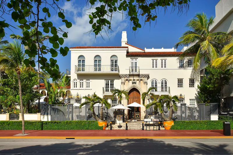 Fachada do restaurante Gianni’s at The Villa Casa Casuarina em Miami