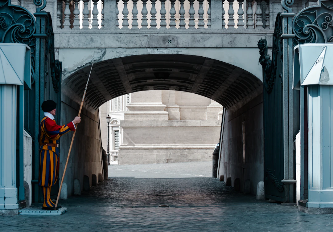 Arco delle Campane, Vaticano