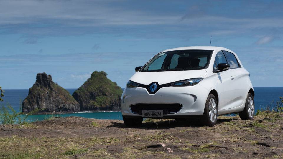 Carro em Fernando de Noronha