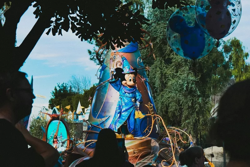 Magic Happens Parade na Disneyland Anaheim