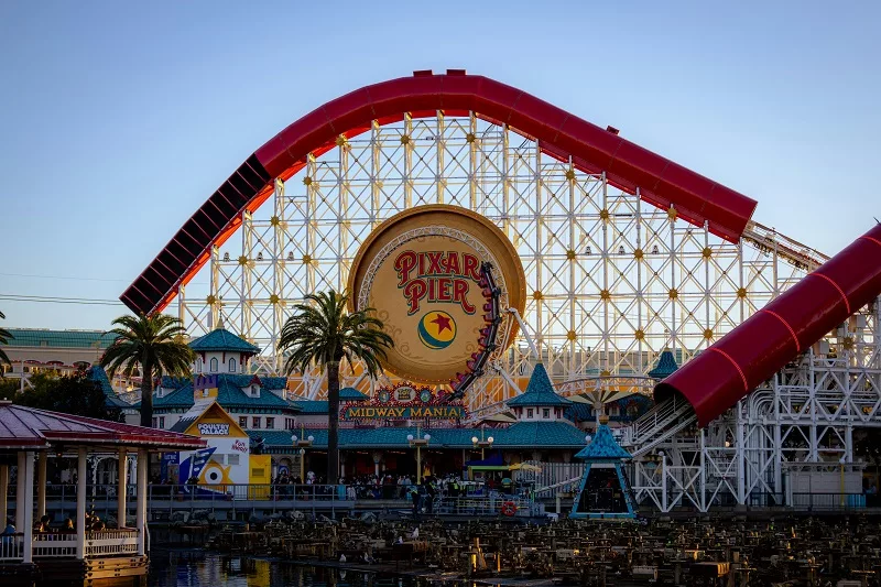 Incredicoaster: Montanha-russa no Disney California Adventure Park 