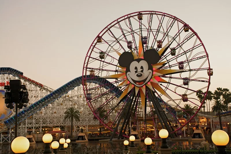 Pixar Pal-A-Round - Non -Swinging: Roda-gigante no Disney California Adventure Park 