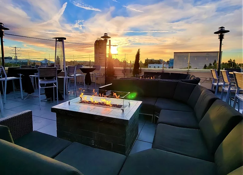 The Fifth Rooftop Restaurant & Bar em Anaheim