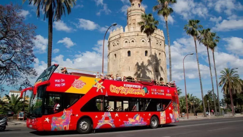 Ônibus turístico de Sevilha na Espanha