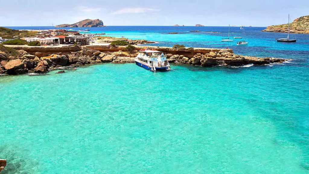 Passeio de barco por Cala Bassa e Cala Conta