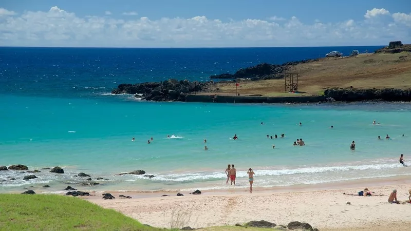 Praia de Anakena na Ilha de Páscoa