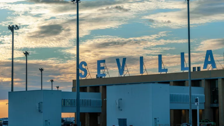 Como ir do aeroporto de Sevilha até o centro e hotel