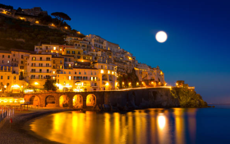 Amalfi à noite