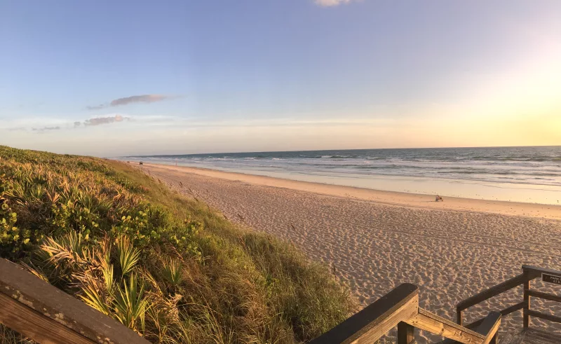 Playalinda Beach próximo a Cocoa Beach