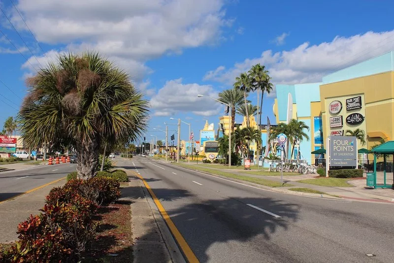 Avenida A1A em Cocoa Beach