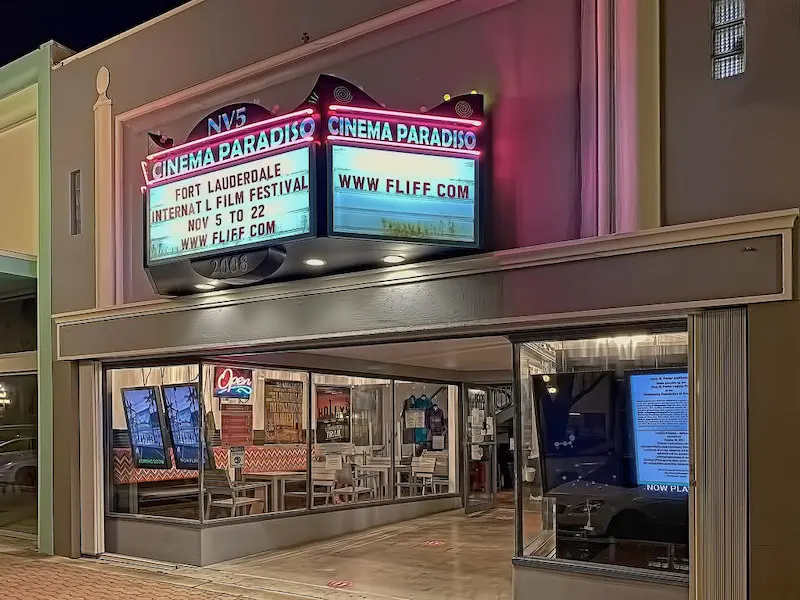 Cinema Paradiso Hollywood na Flórida