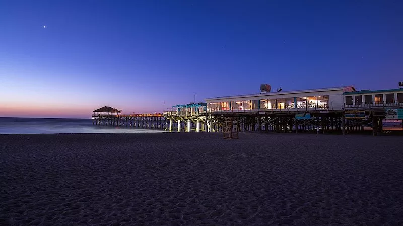 Cocoa Beach ao anoitecer