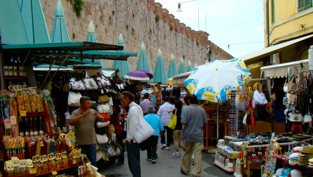 Mercados em Pisa